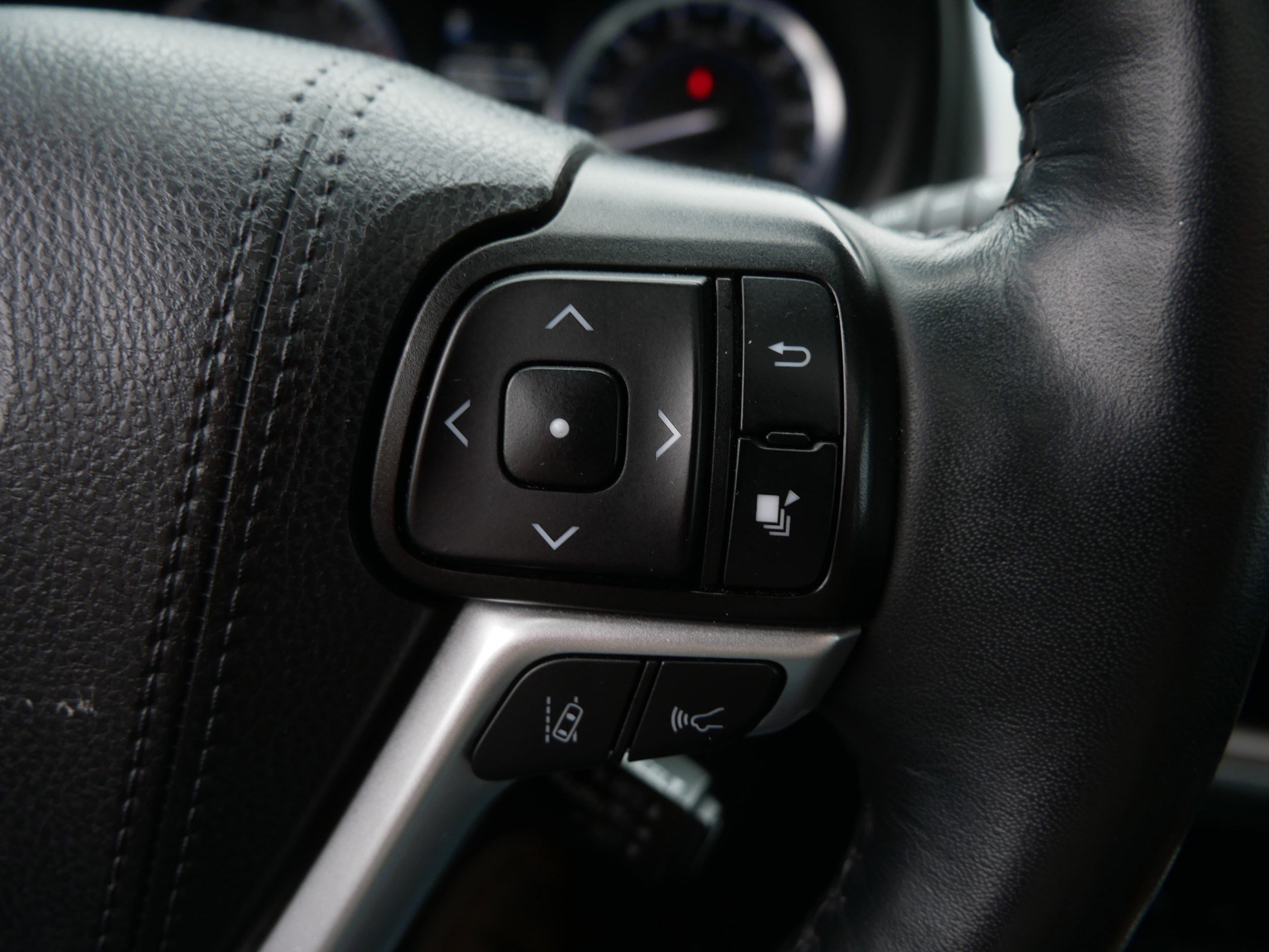 Used 2019 Toyota Highlander Limited AWD/4WD image 27