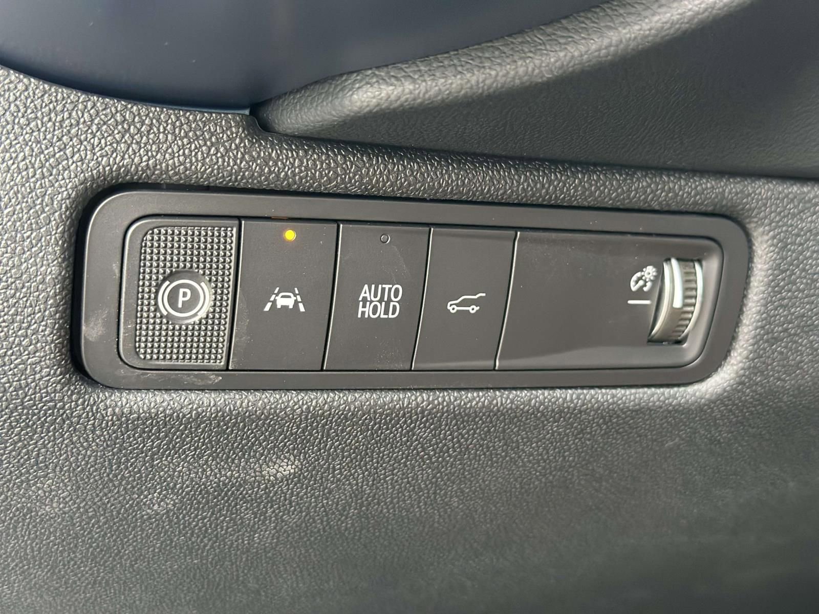 New 2026 Chevrolet Equinox EV LT image 17