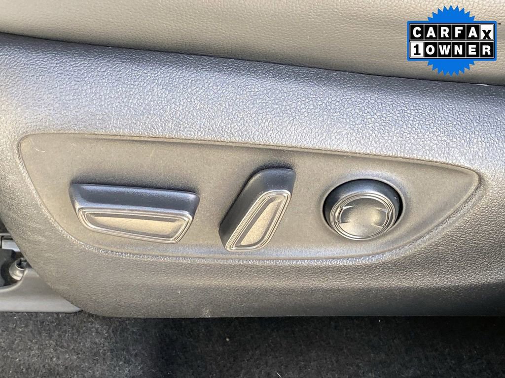 Used 2023 Toyota Highlander Platinum image 25