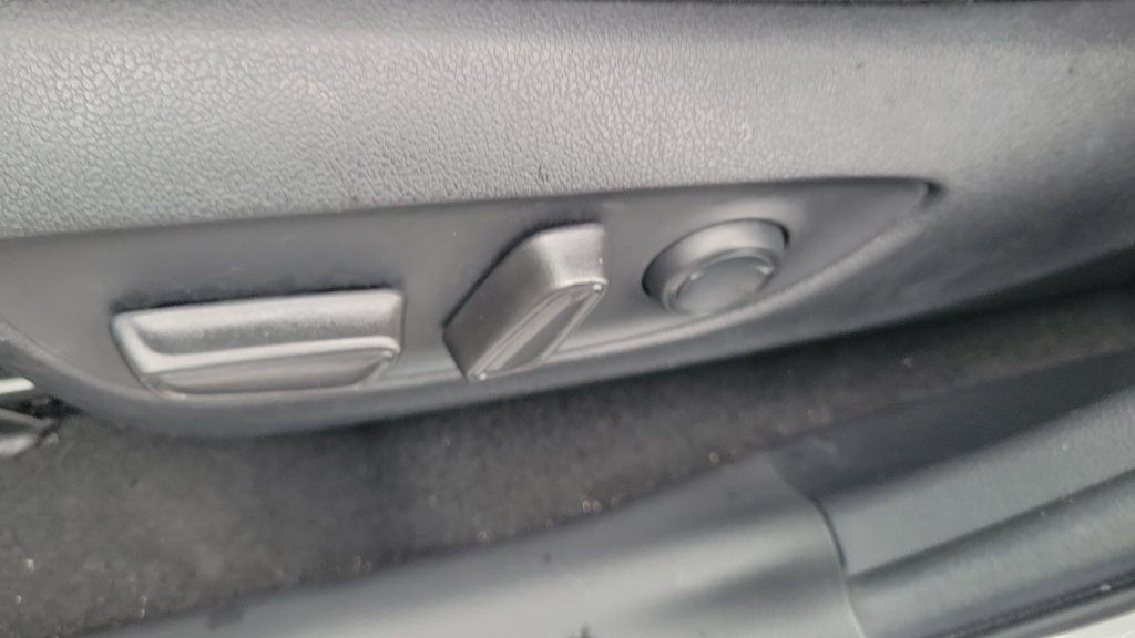 Used 2023 Toyota RAV4 XLE FWD image 15