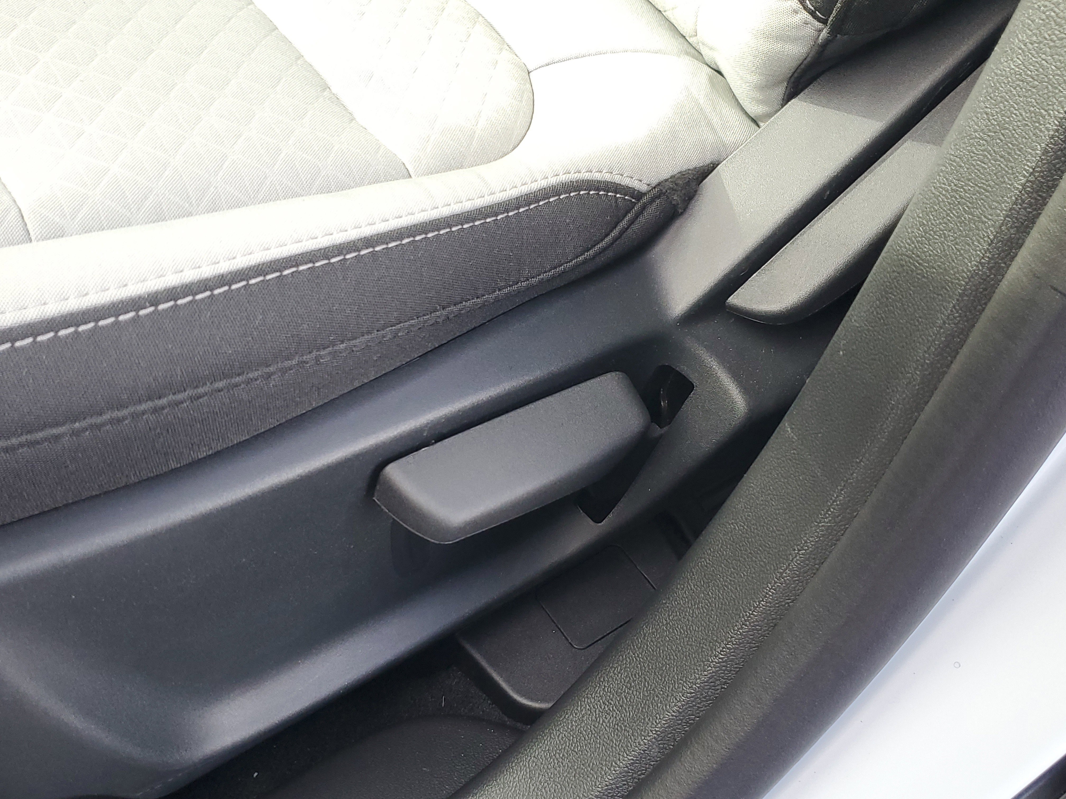 Certified 2026 Ford Escape Active w/ Cold Weather Package image 19