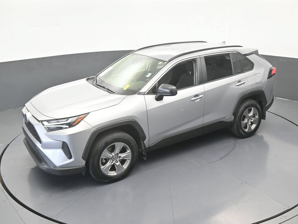 Used 2024 Toyota RAV4 LE AWD/4WD image 36