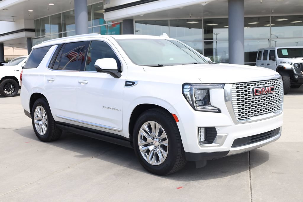 Used 2022 GMC Yukon Denali w/ Denali Ultimate Package AWD/4WD image 8
