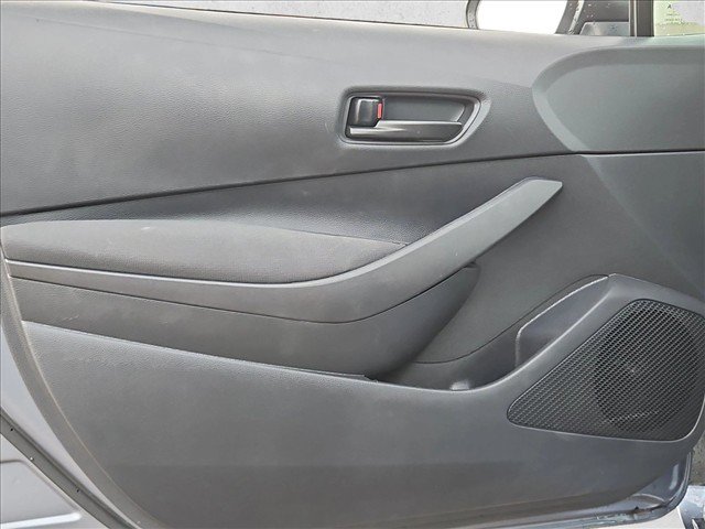 Used 2025 Toyota Corolla LE FWD image 10