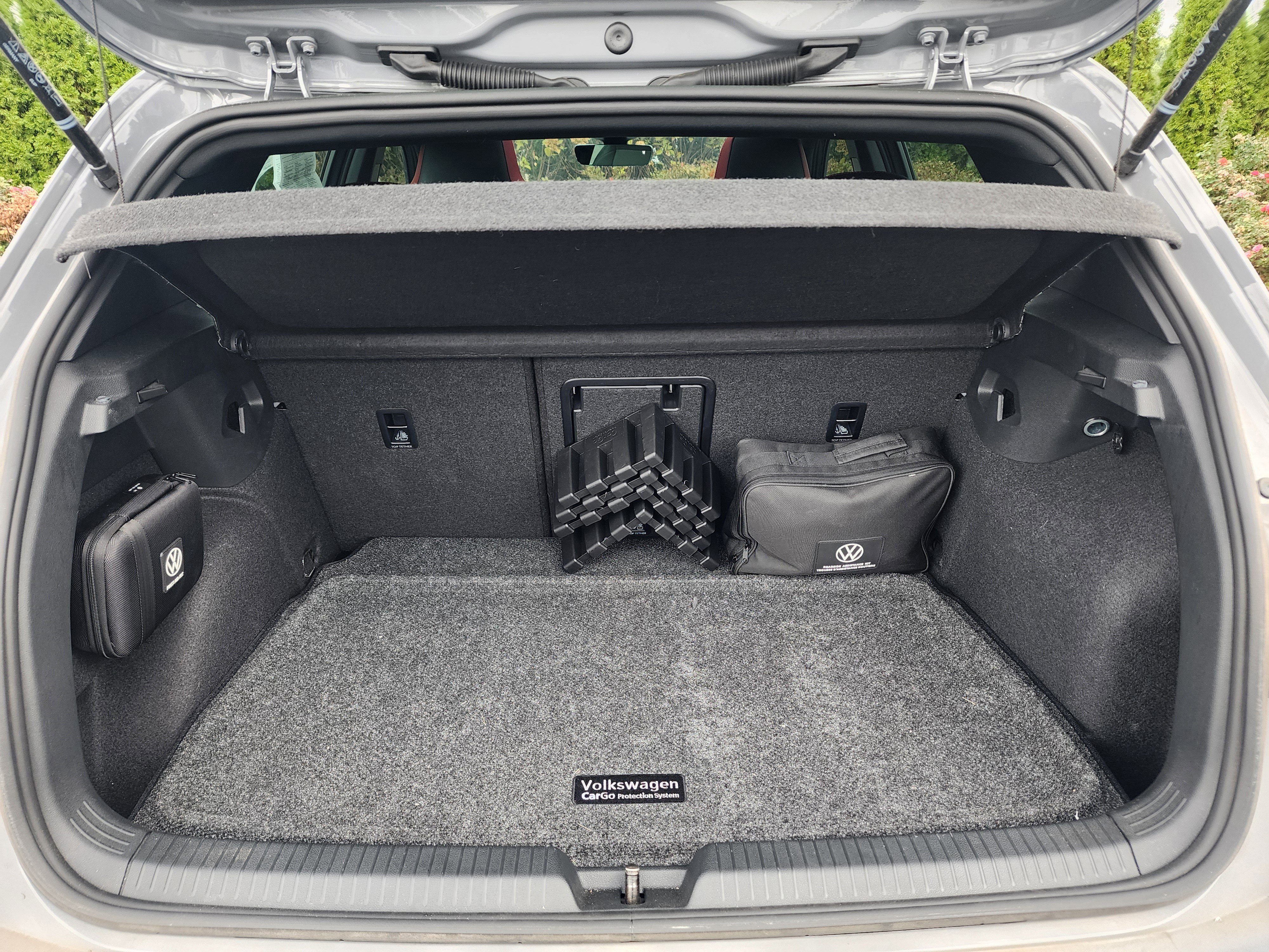 Used 2024 Volkswagen GTI SE w/ SE Leather Seats Package image 10