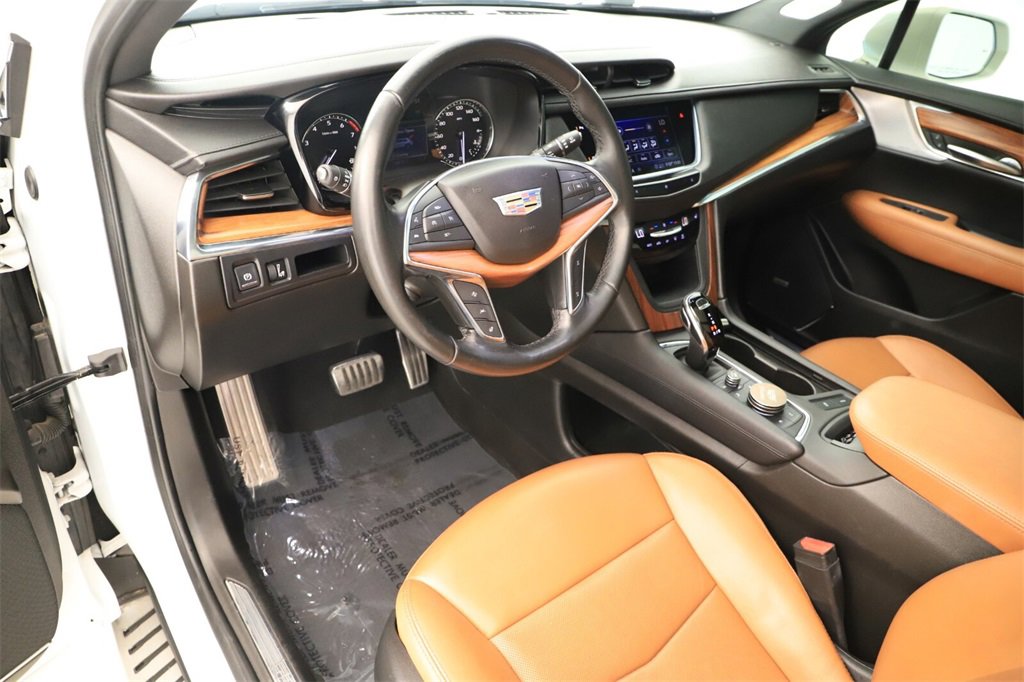 Used 2020 Cadillac XT5 Premium Luxury image 15