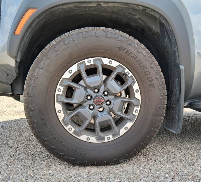 Used 2025 Nissan Frontier PRO-4X w/ Tow Package AWD/4WD image 26