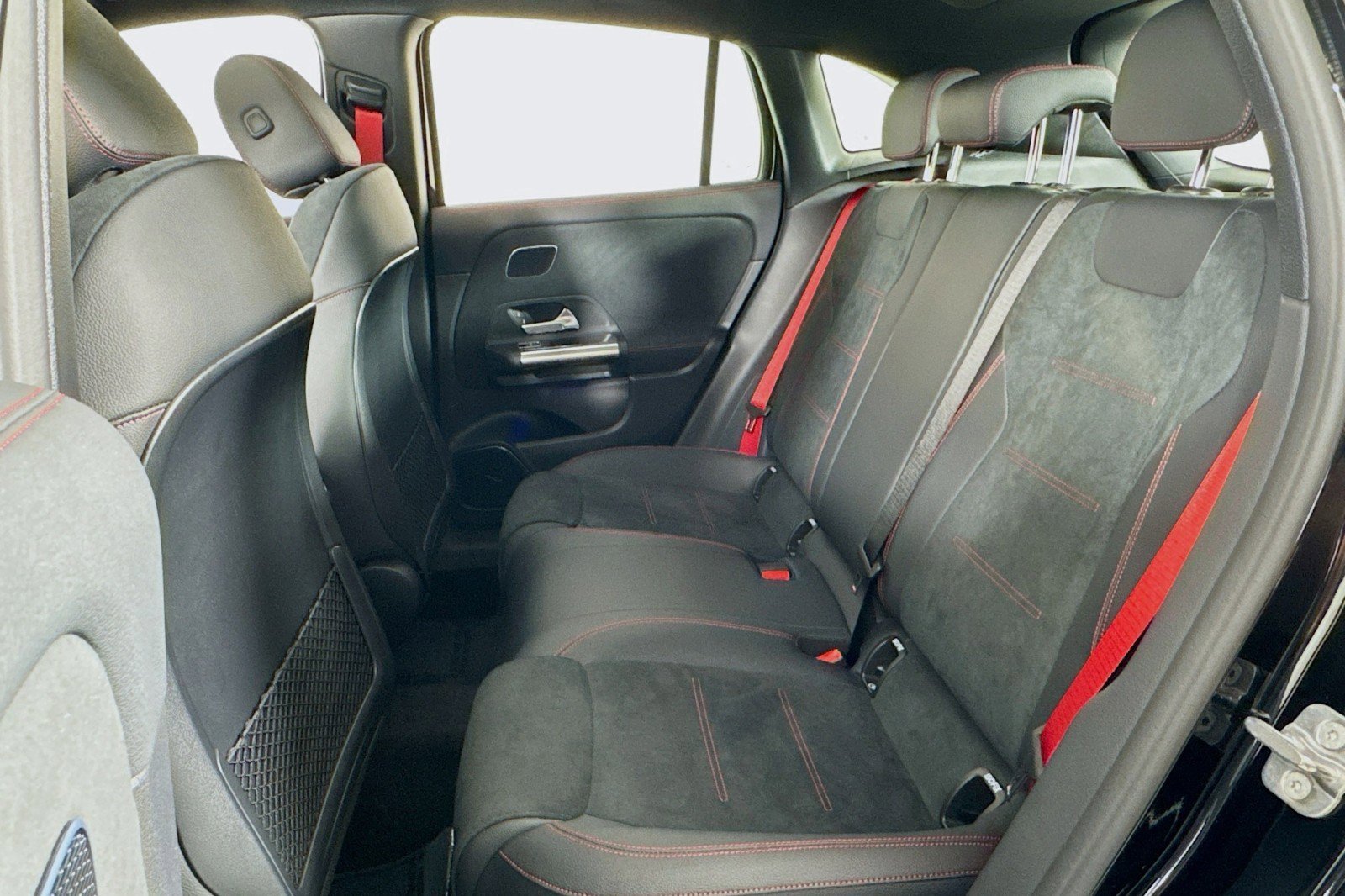 New 2026 Mercedes-Benz GLA 35 AMG 4MATIC image 7