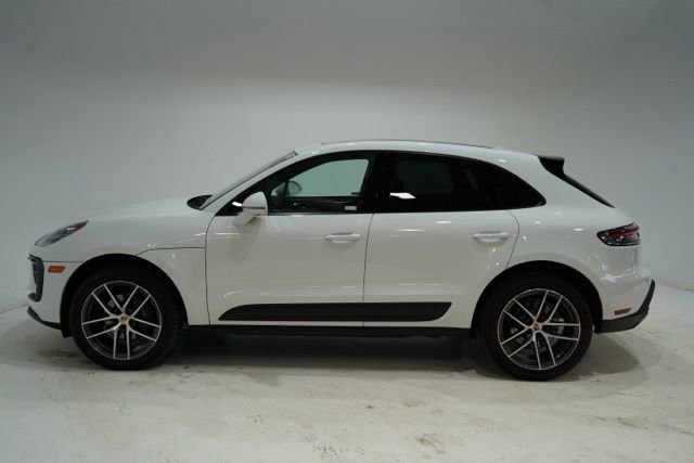 Used 2023 Porsche Macan Turbo AWD/4WD image 4