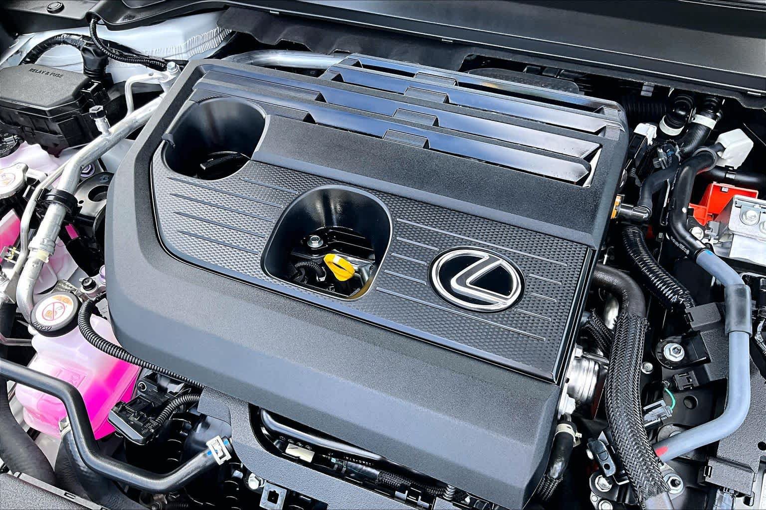 Used 2025 Lexus UX 300h FWD image 31