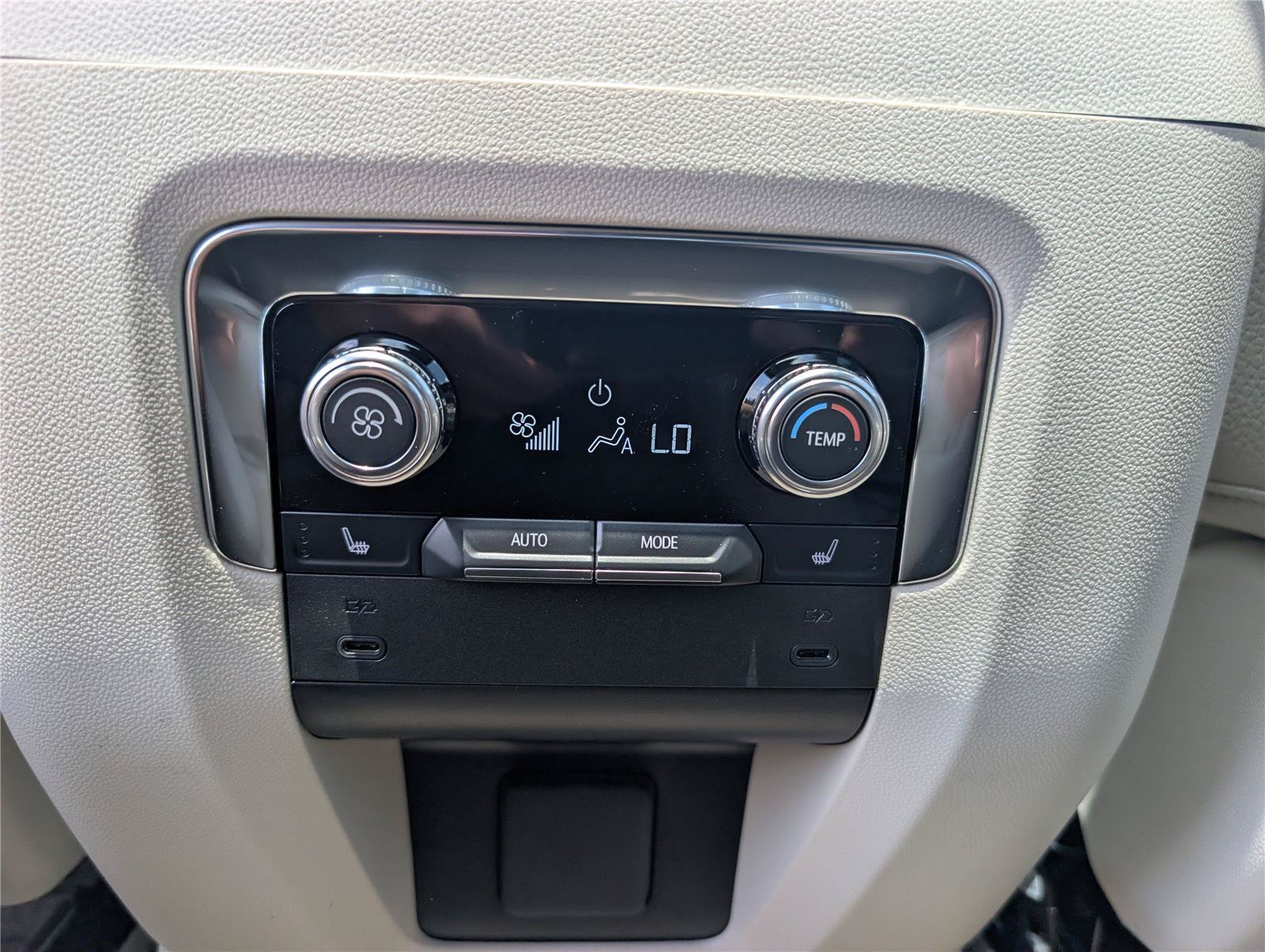 New 2026 GMC Yukon Denali w/ Sun & Power Step Package RWD image 27