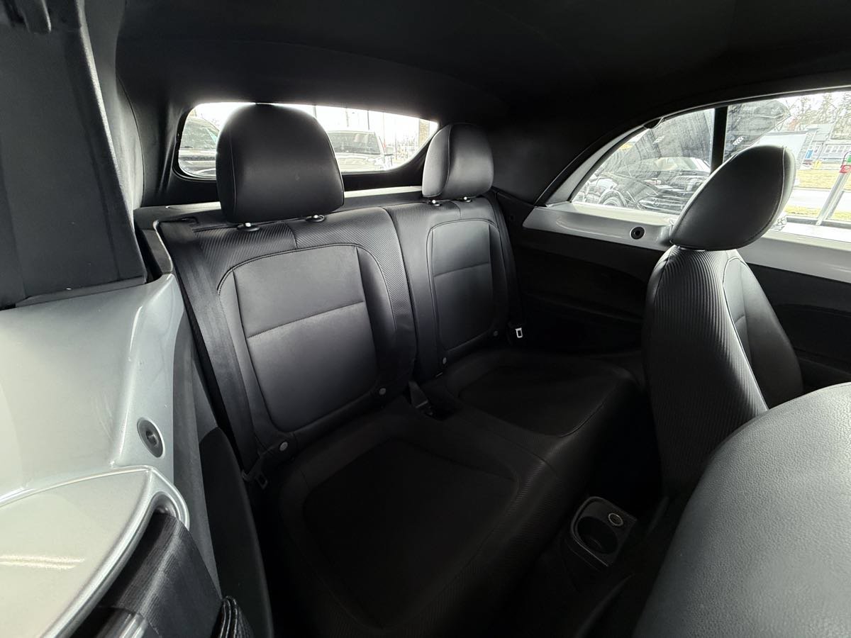Used 2015 Volkswagen Beetle 1.8T FWD image 33