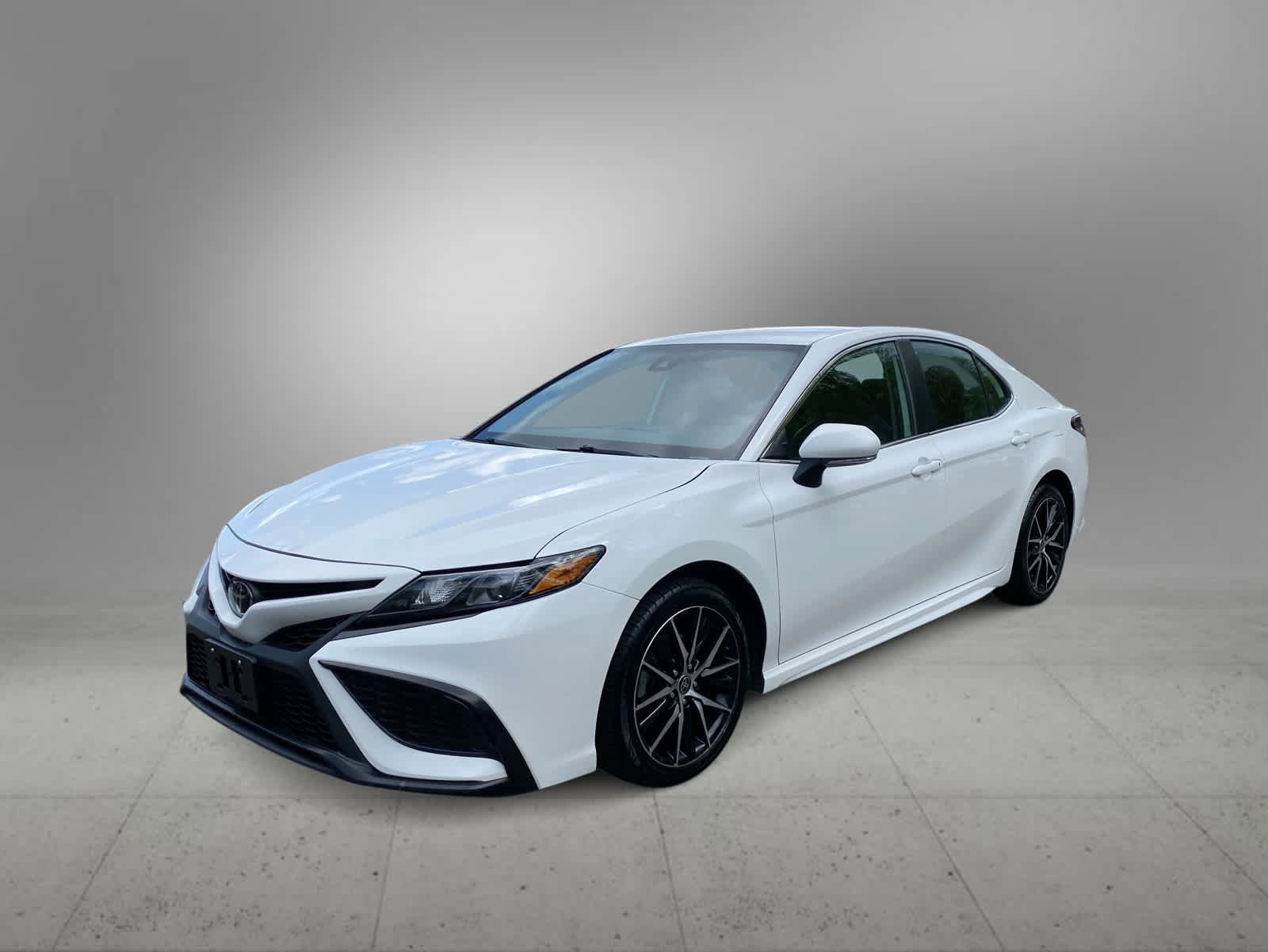 Used 2024 Toyota Camry SE FWD video 1