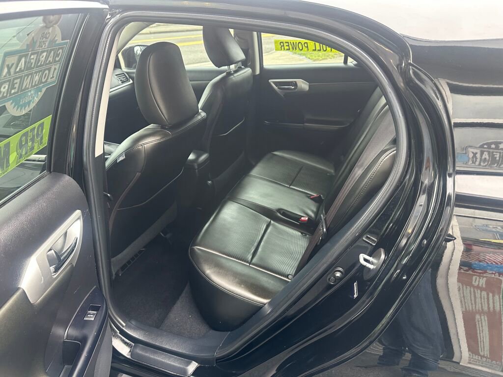 Used 2013 Lexus CT 200h image 9