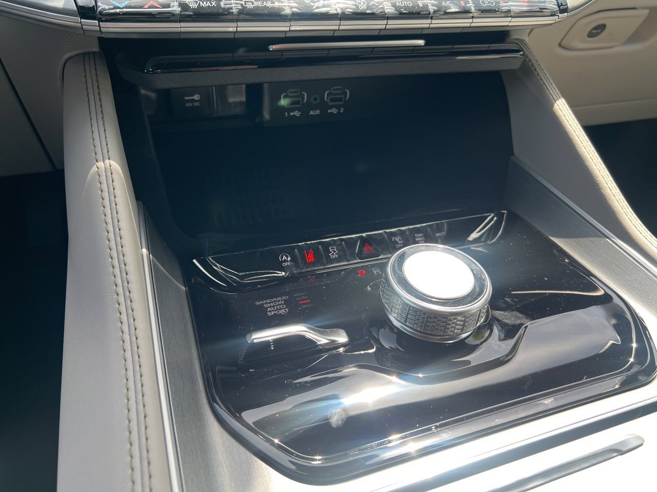 New 2026 Jeep Grand Wagoneer Limited AWD/4WD image 27