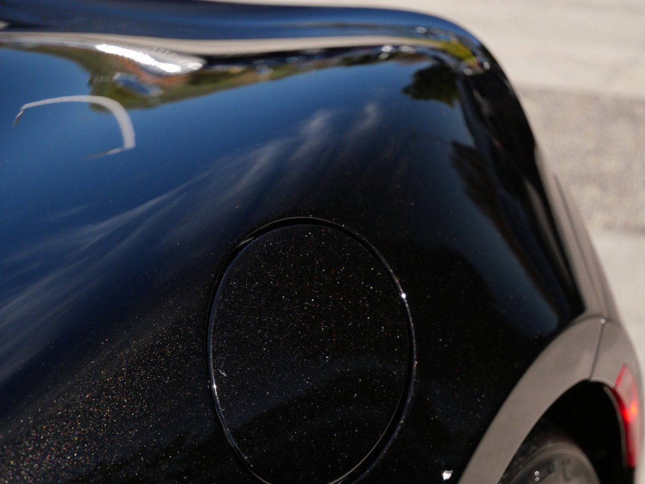 Used 2024 McLaren Artura image 14