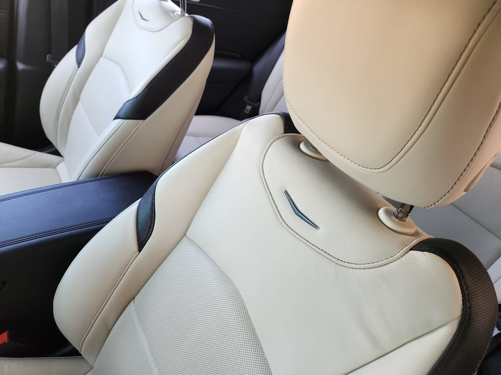 Used 2023 Cadillac XT4 Sport FWD image 25