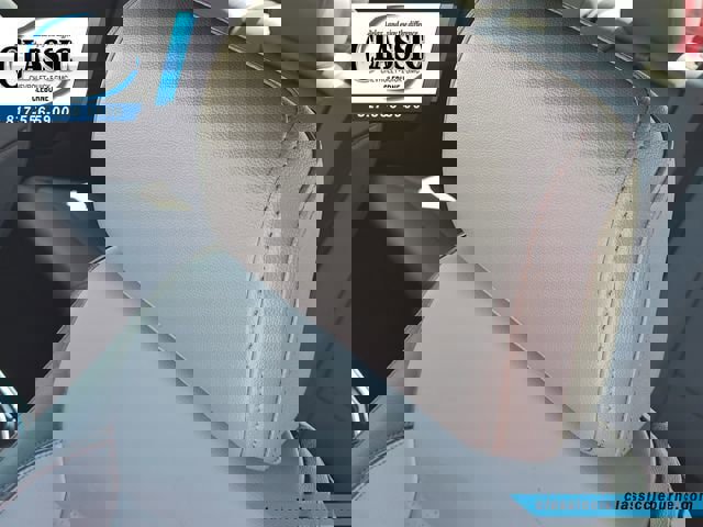 Used 2023 Ford F150 Lightning Lariat image 31