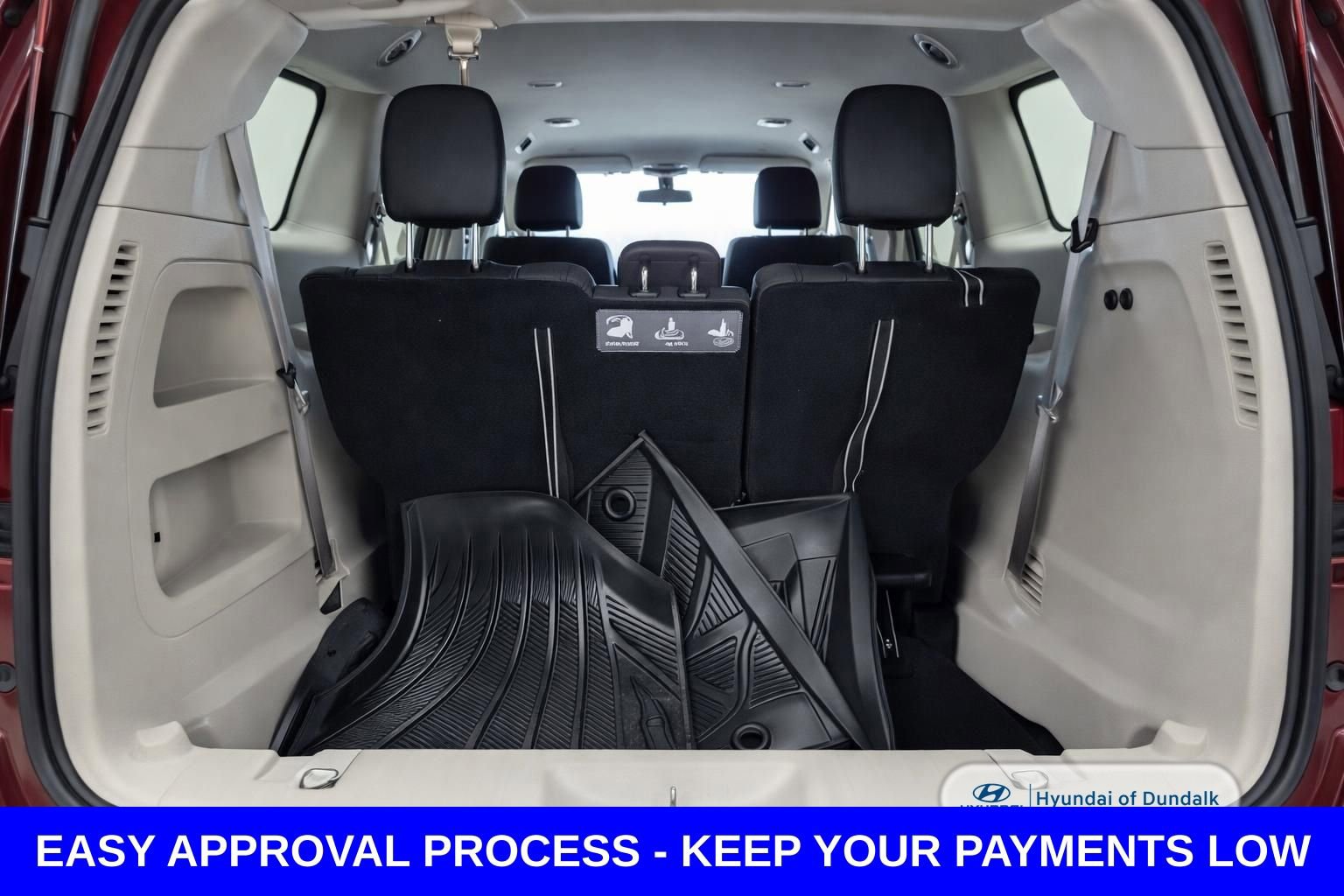 Used 2020 Chrysler Voyager LX FWD image 19