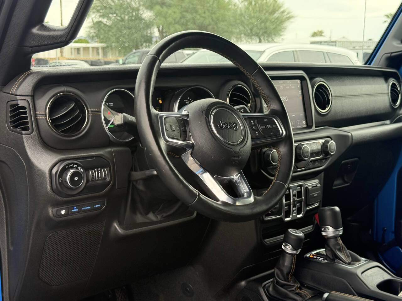 Used 2022 Jeep Wrangler Unlimited Sahara image 21