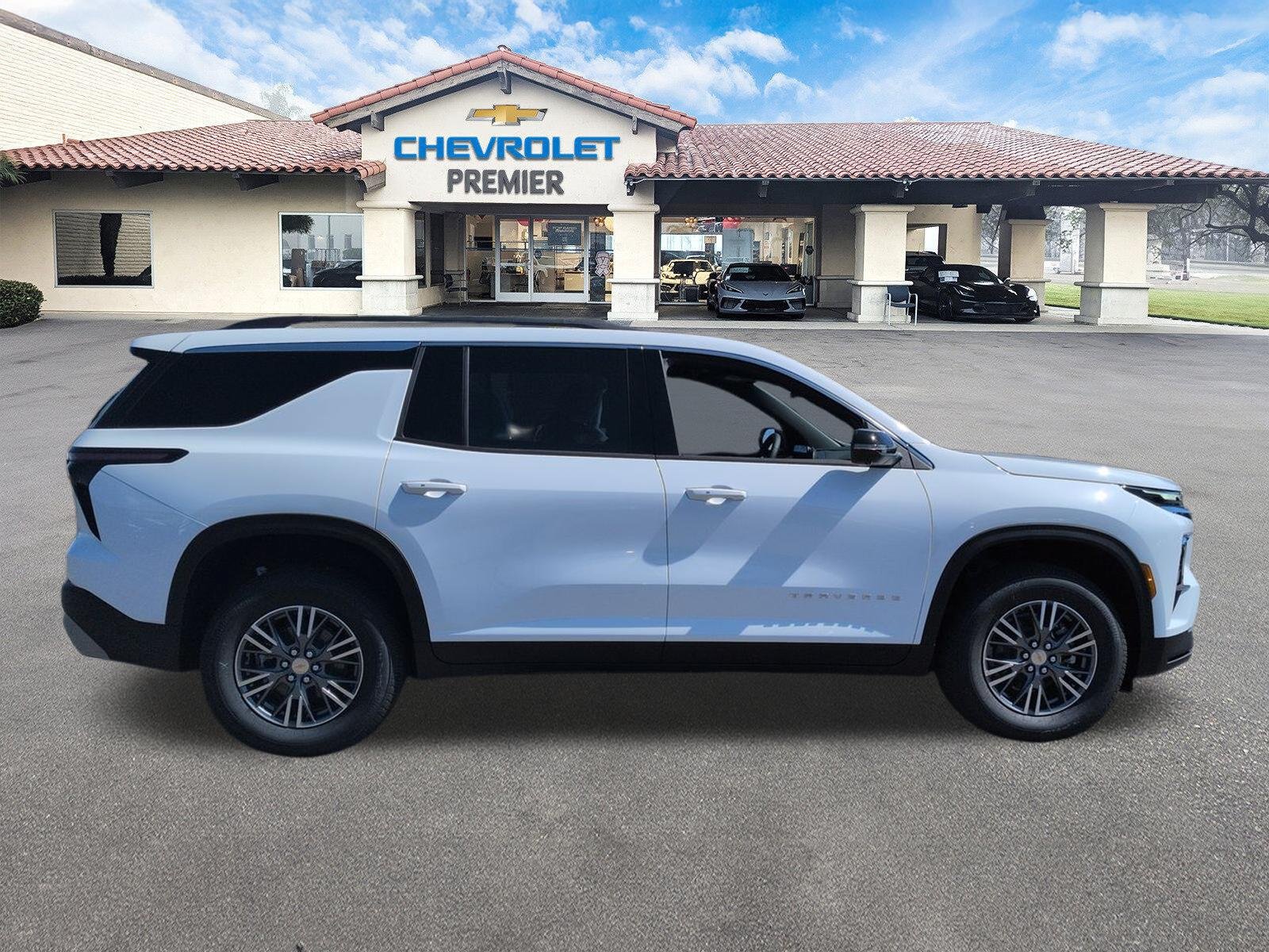 New 2026 Chevrolet Traverse LT w/ Driver Confidence Package FWD image 9
