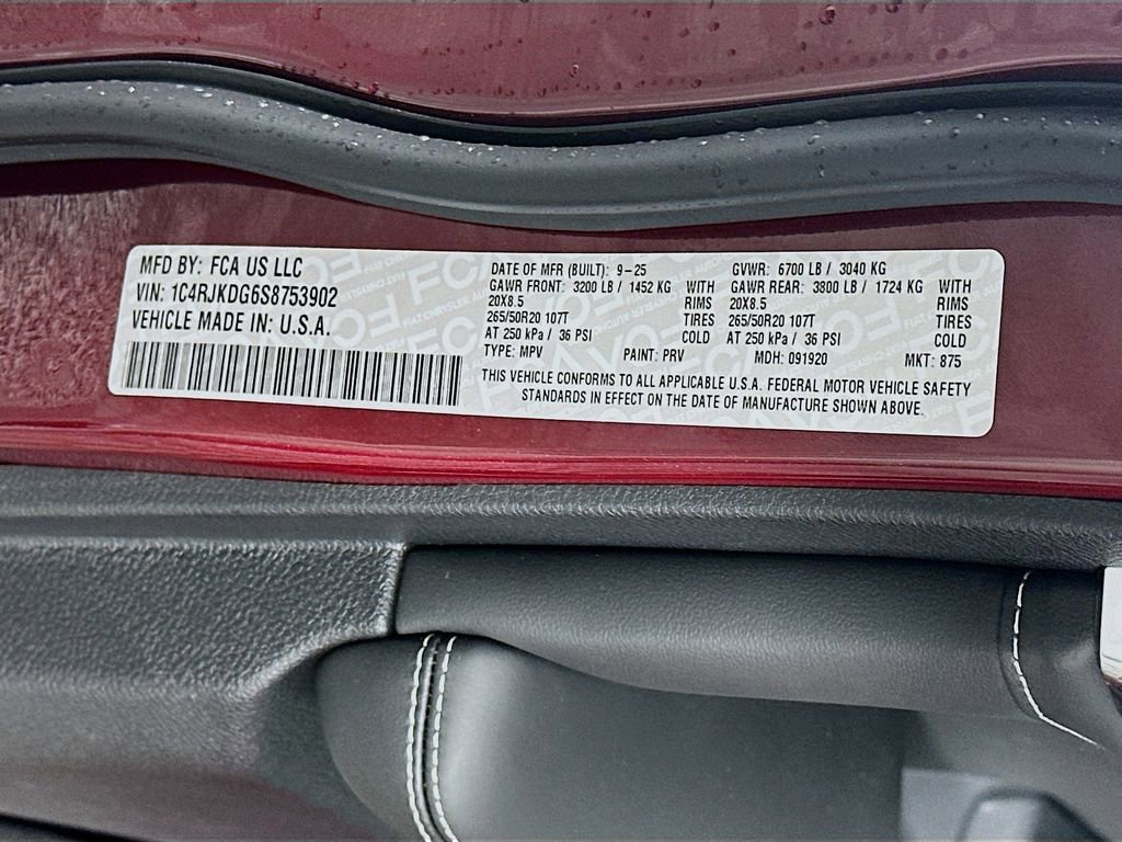 New 2025 Jeep Grand Cherokee L Overland w/ Luxury Tech Group IV image 19