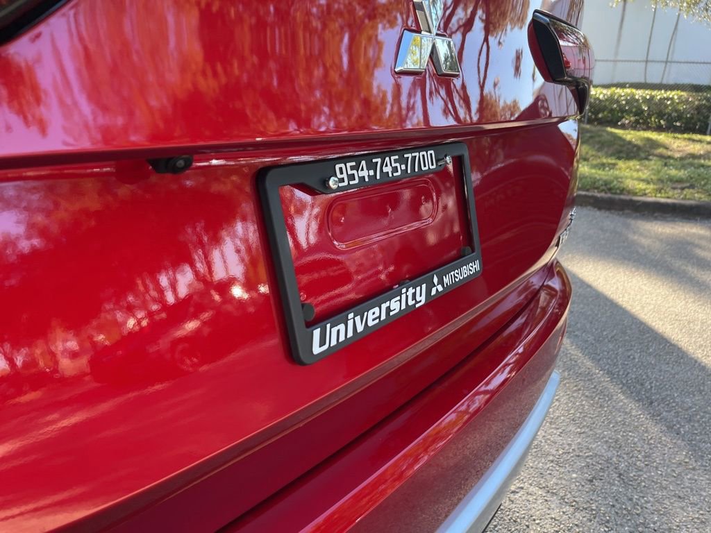 New 2025 Mitsubishi Outlander SE image 23