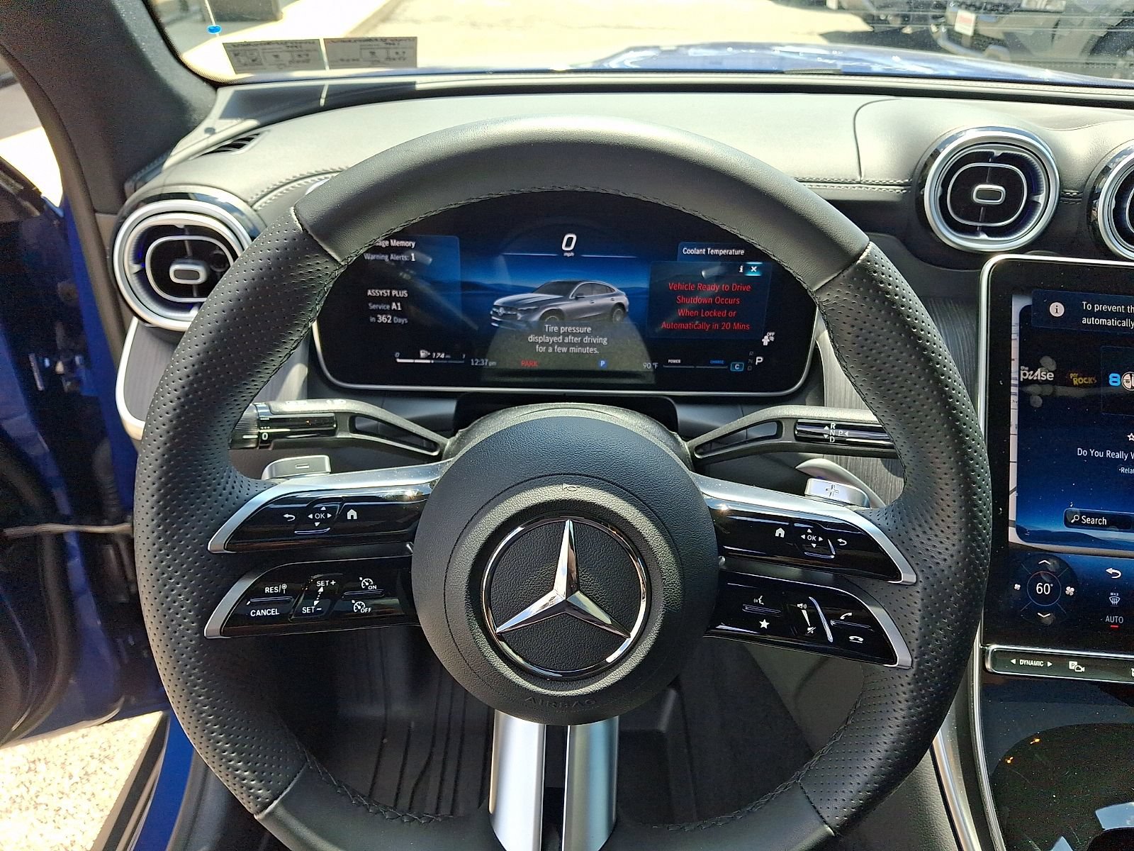 Used 2025 Mercedes-Benz GLC 300 4MATIC image 20