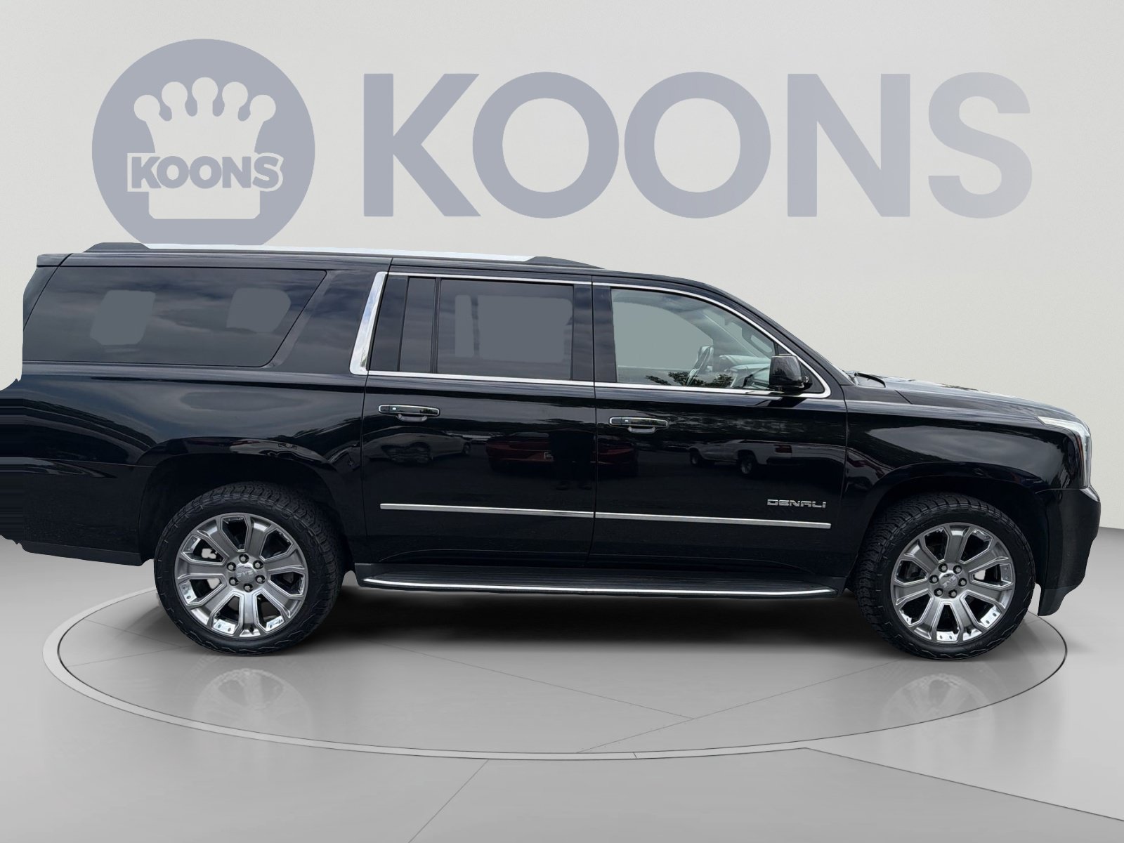 Used 2019 GMC Yukon XL Denali w/ Open Road Package AWD/4WD image 12