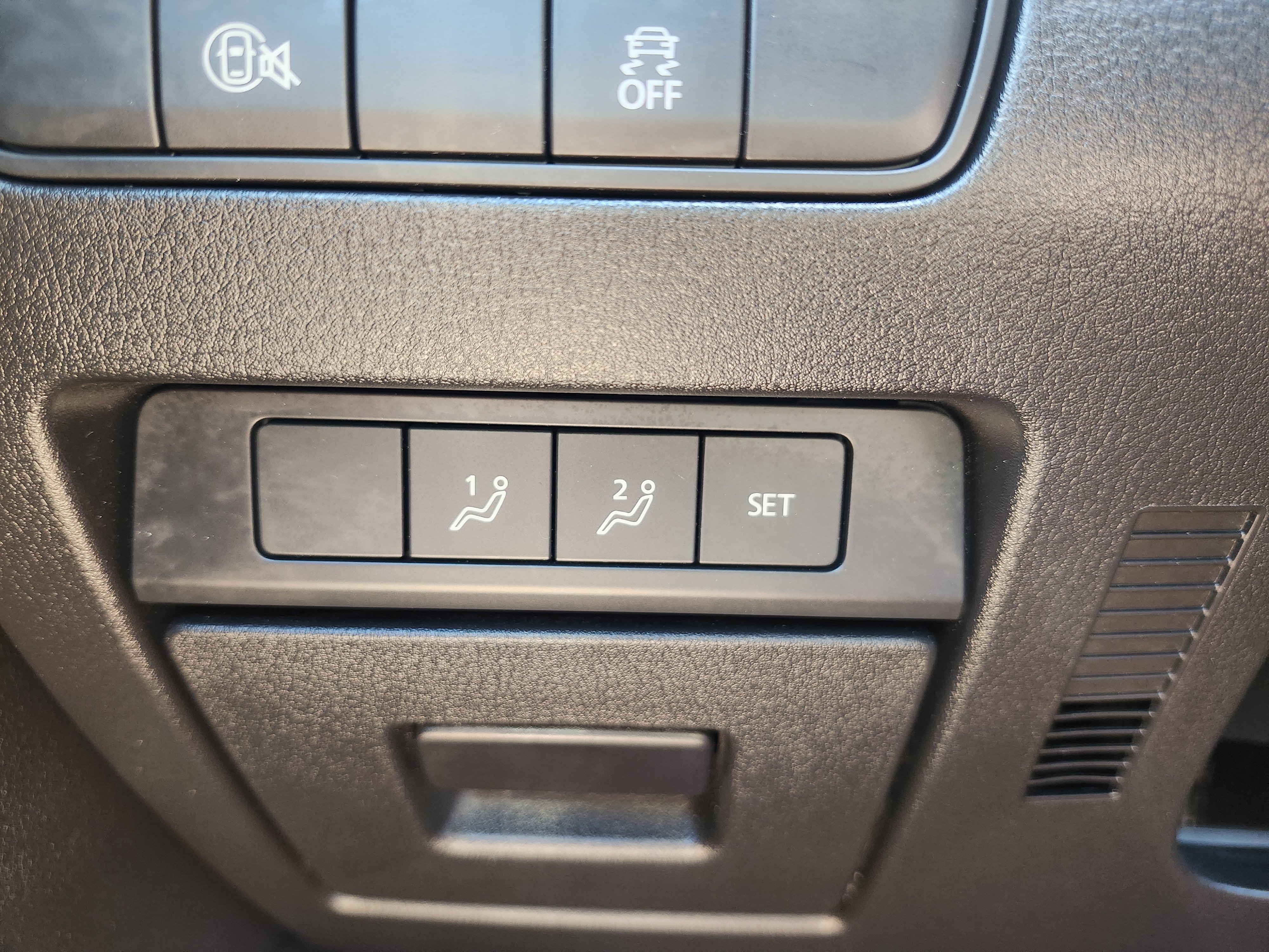 Used 2026 MAZDA MAZDA3 Carbon AWD/4WD image 36