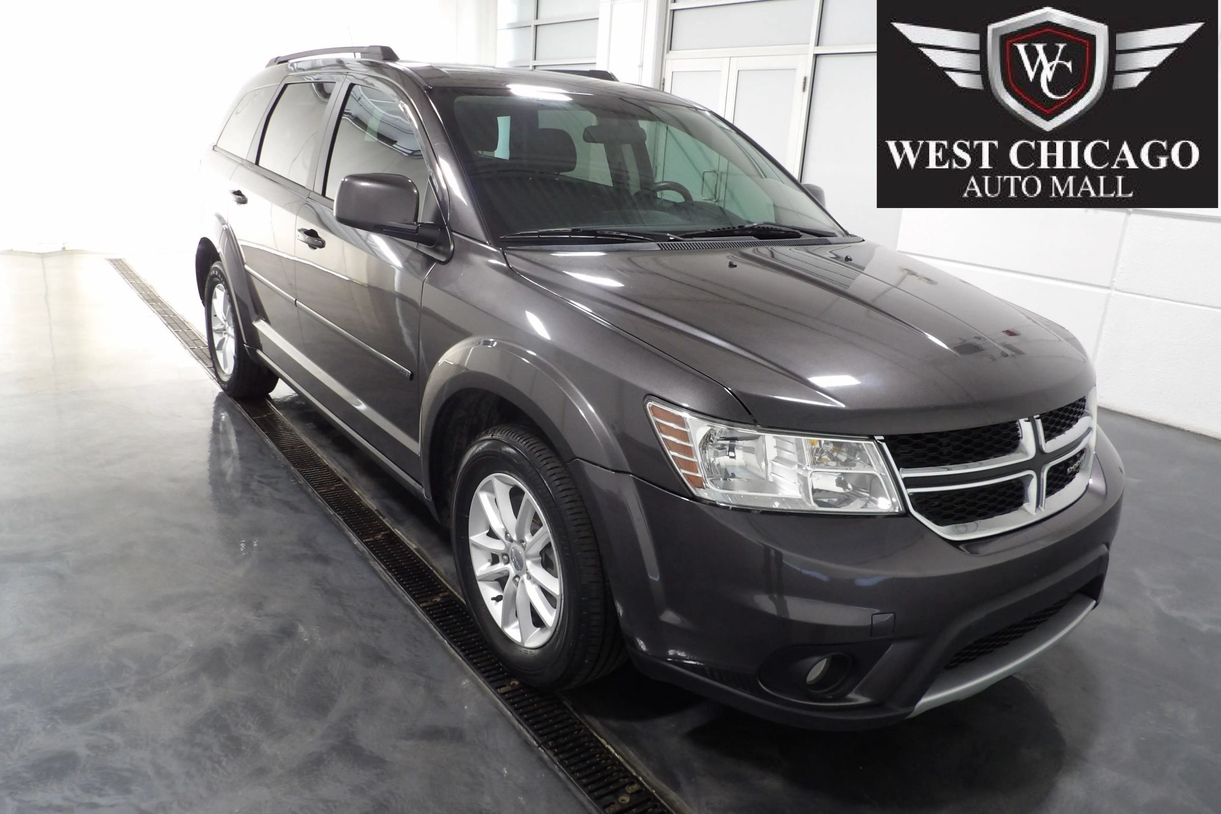 Used 2016 Dodge Journey SXT FWD image 1