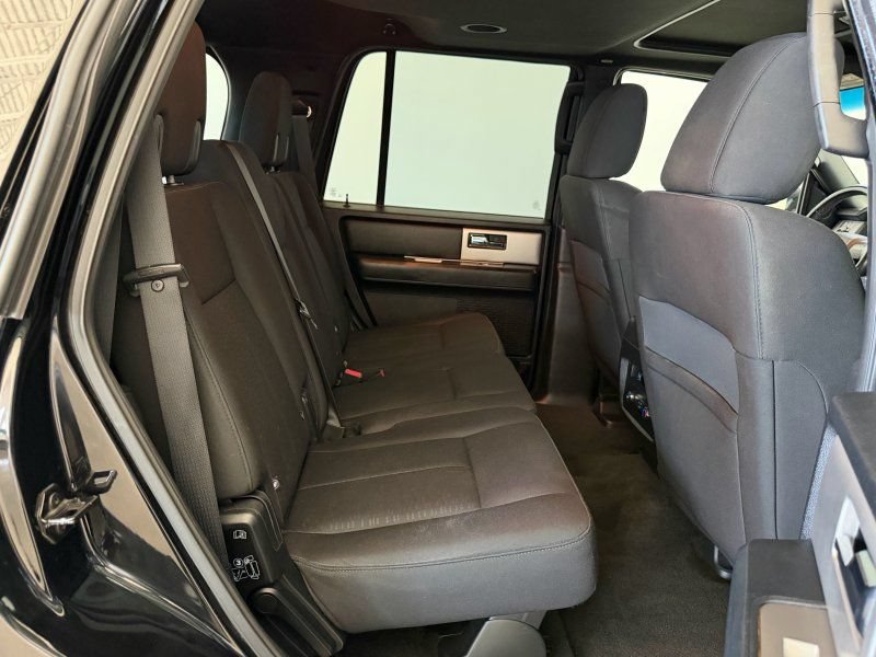 Used 2017 Ford Expedition XLT RWD image 19