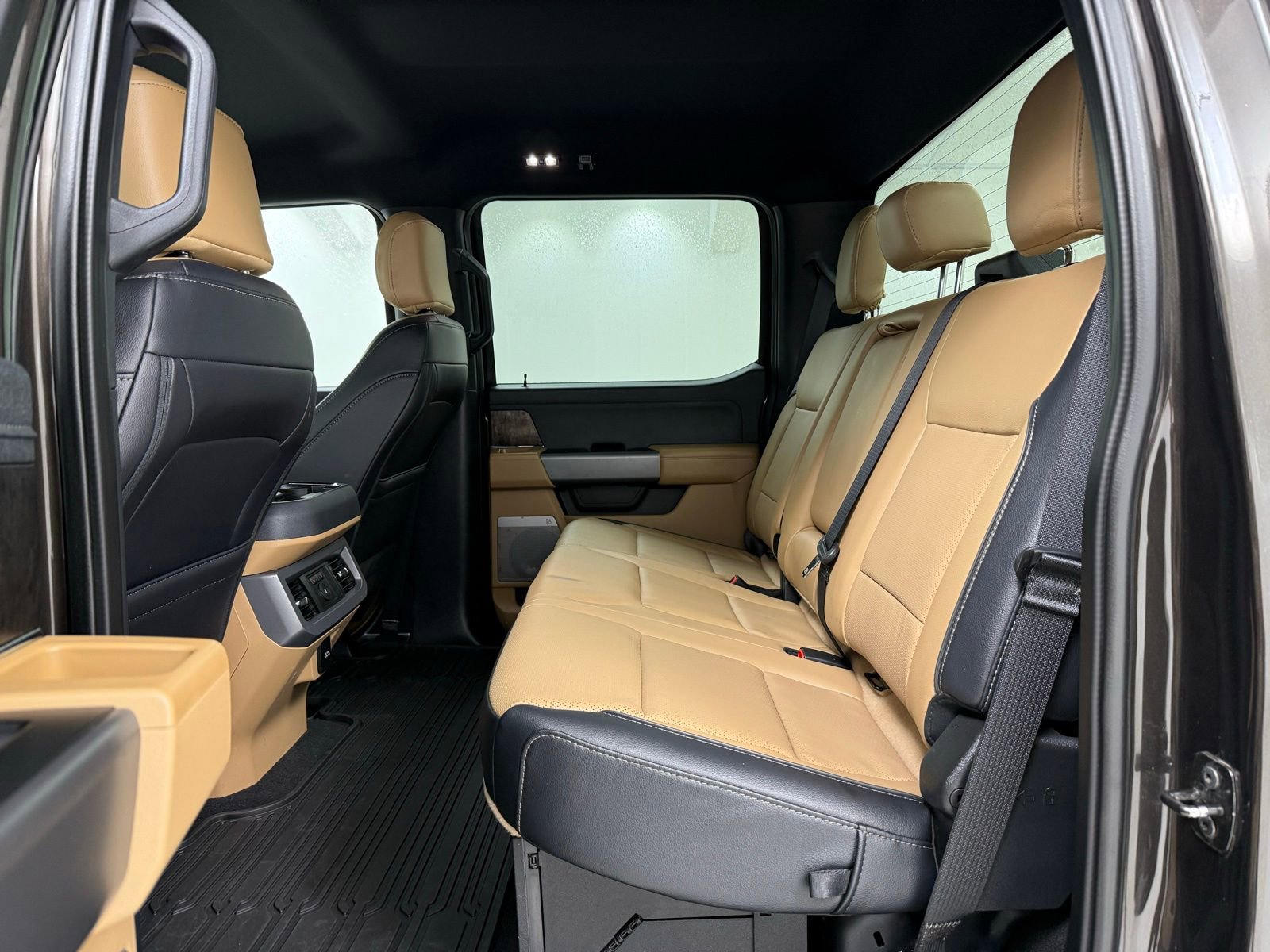 Used 2025 Ford F350 Lariat w/ Chrome Package image 17