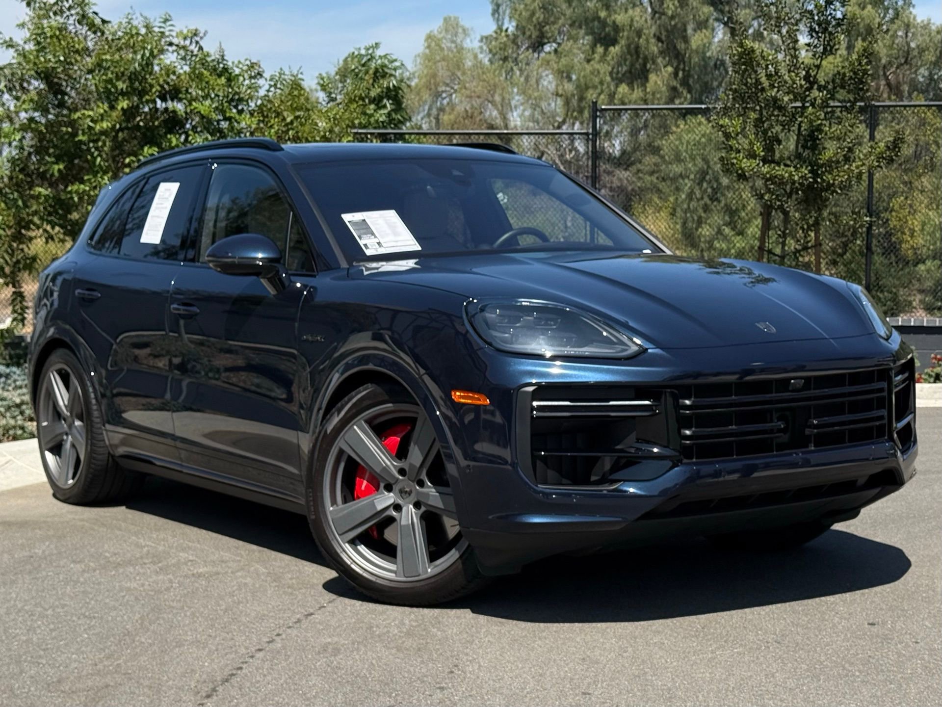 Certified 2025 Porsche Cayenne Turbo image 9
