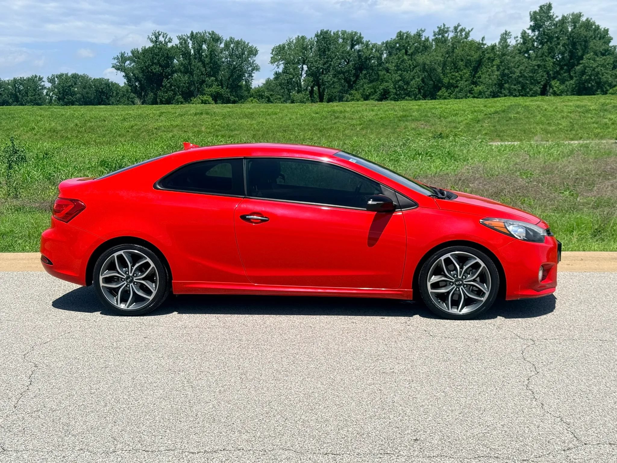Used 2015 Kia Forte Koup SX FWD image 35