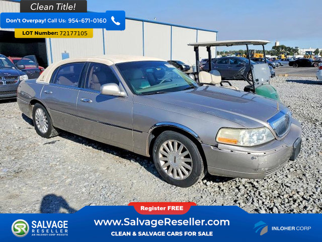 Used 2003 Lincoln Town Car Executive image 5