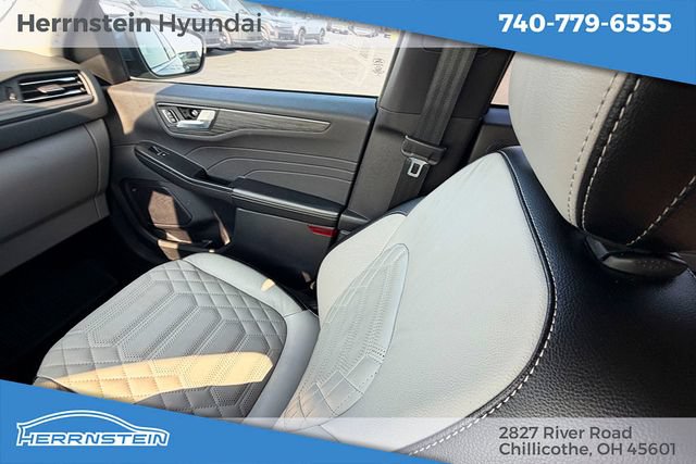 Used 2023 Ford Escape Platinum w/ Premium Technology Package AWD/4WD image 11