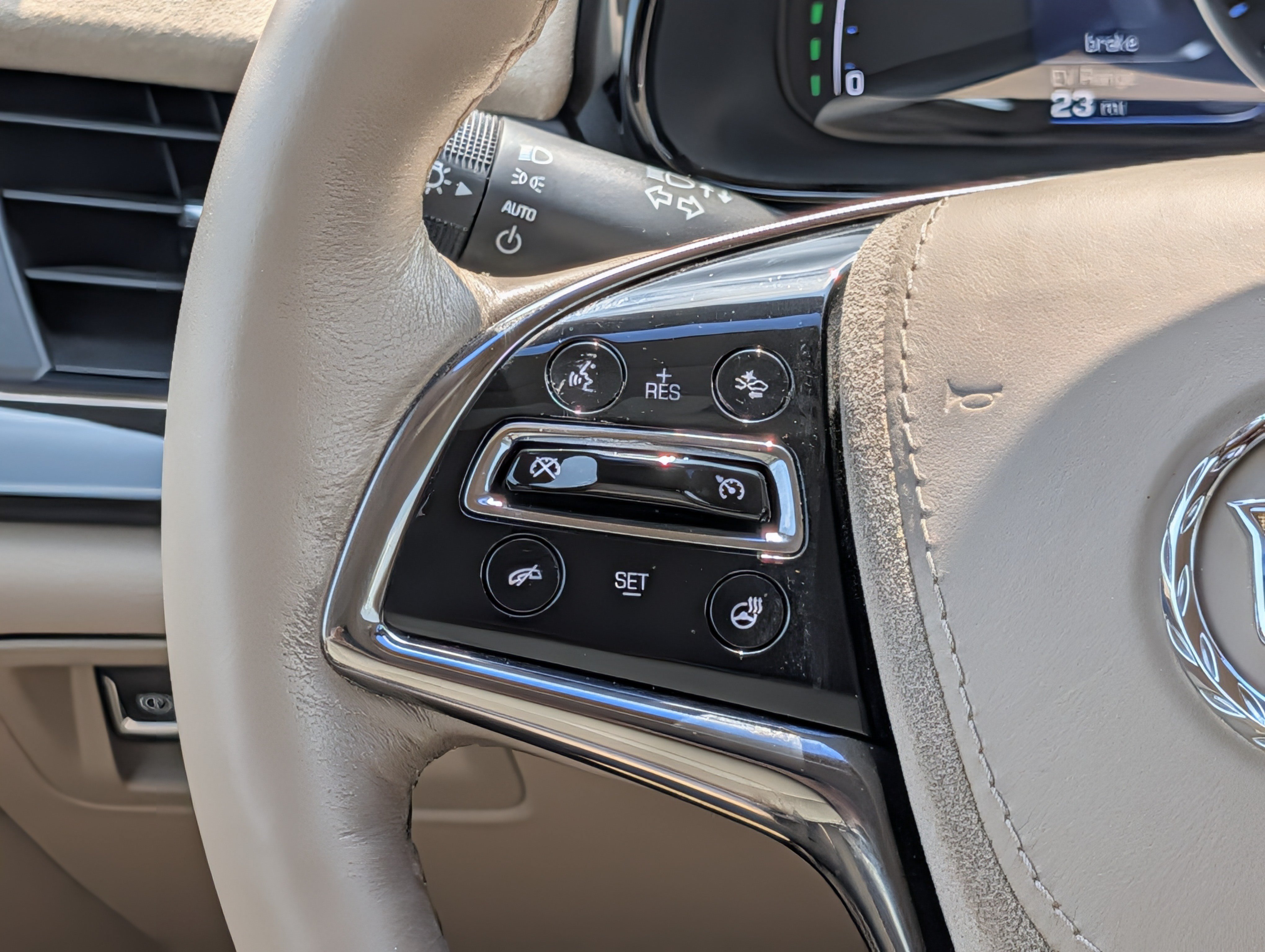 Used 2014 Cadillac ELR FWD image 26