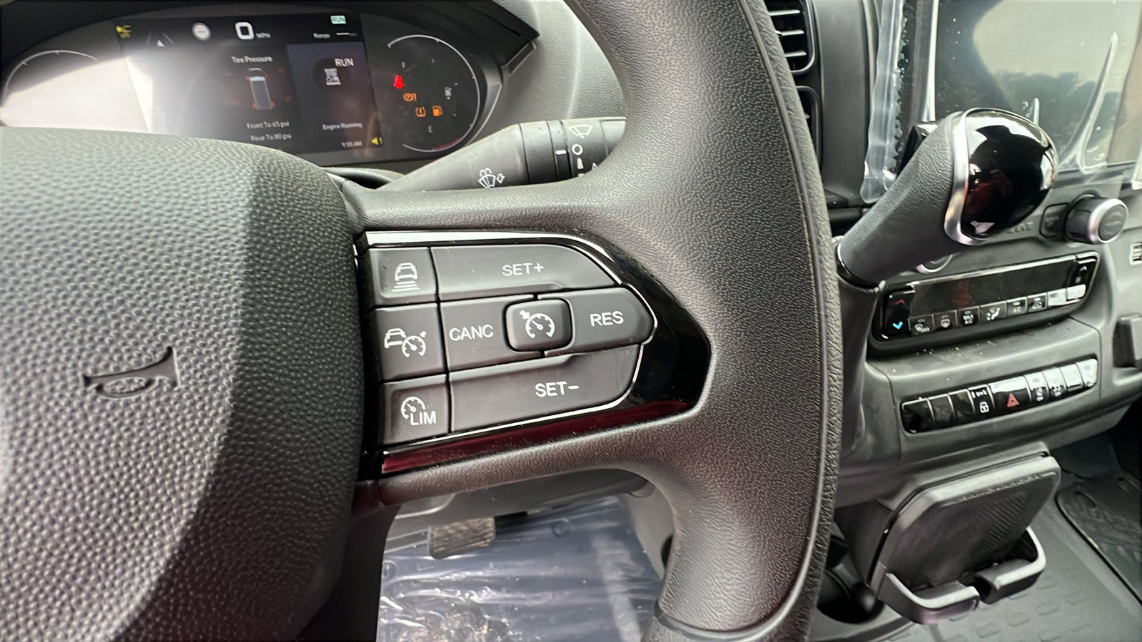 Used 2025 RAM ProMaster 2500 w/ Premium Convenience Group image 24