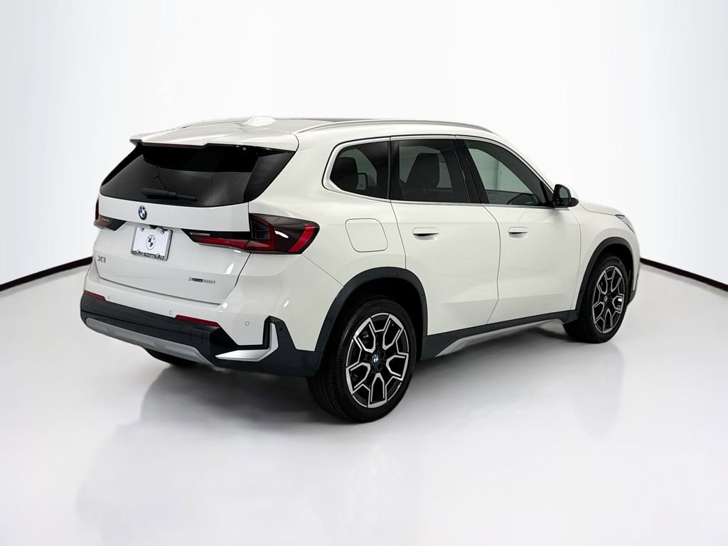 Certified 2025 BMW X1 xDrive28i w/ Convenience Package image 5