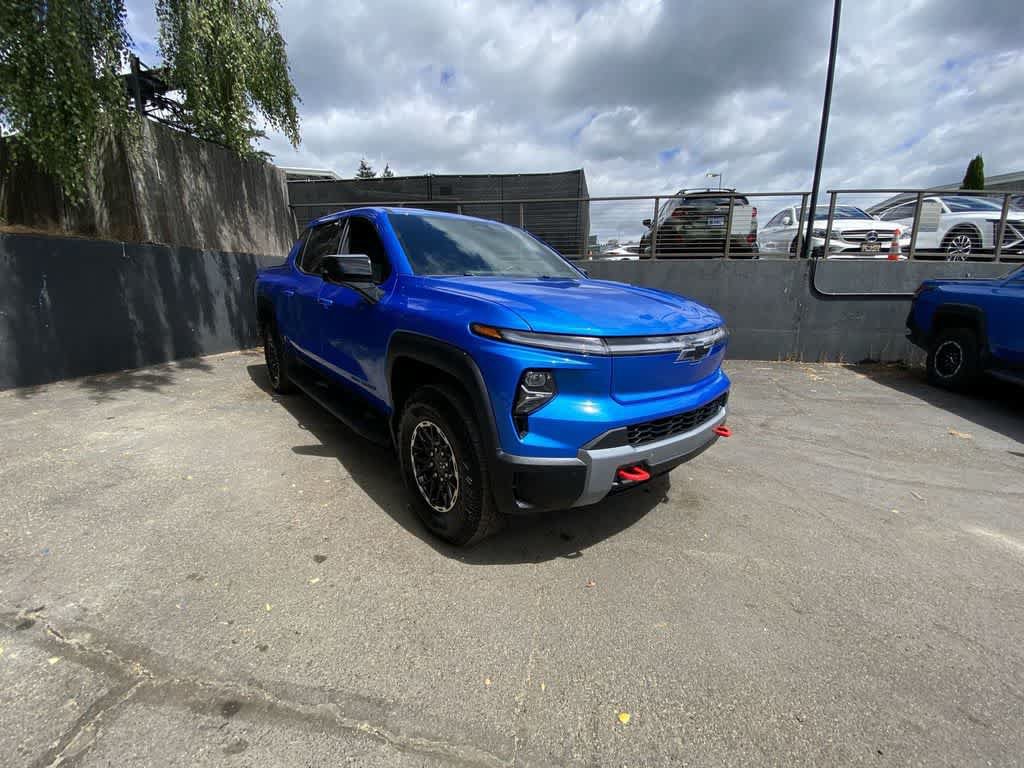Used 2026 Chevrolet Silverado EV Trail Boss AWD/4WD image 8
