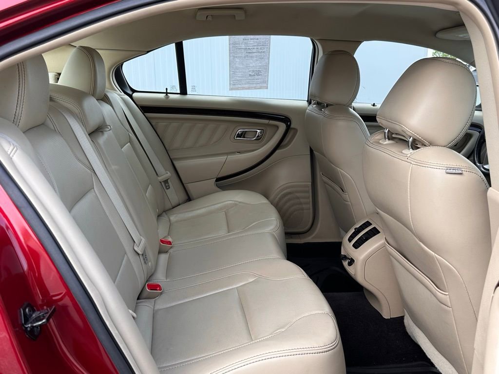 Used 2013 Ford Taurus Limited image 17
