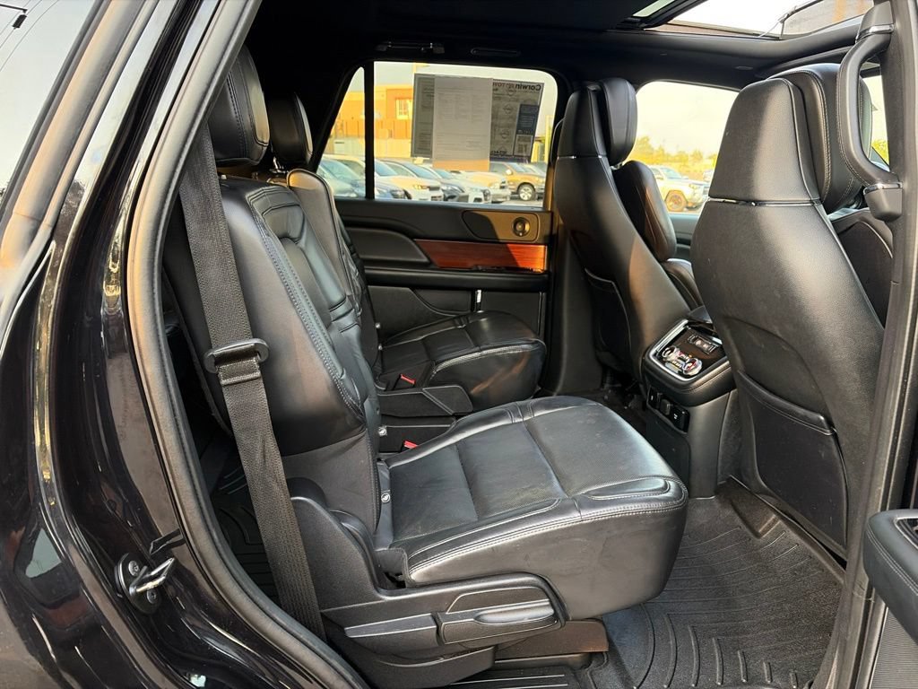 Used 2021 Lincoln Navigator Reserve AWD/4WD image 15