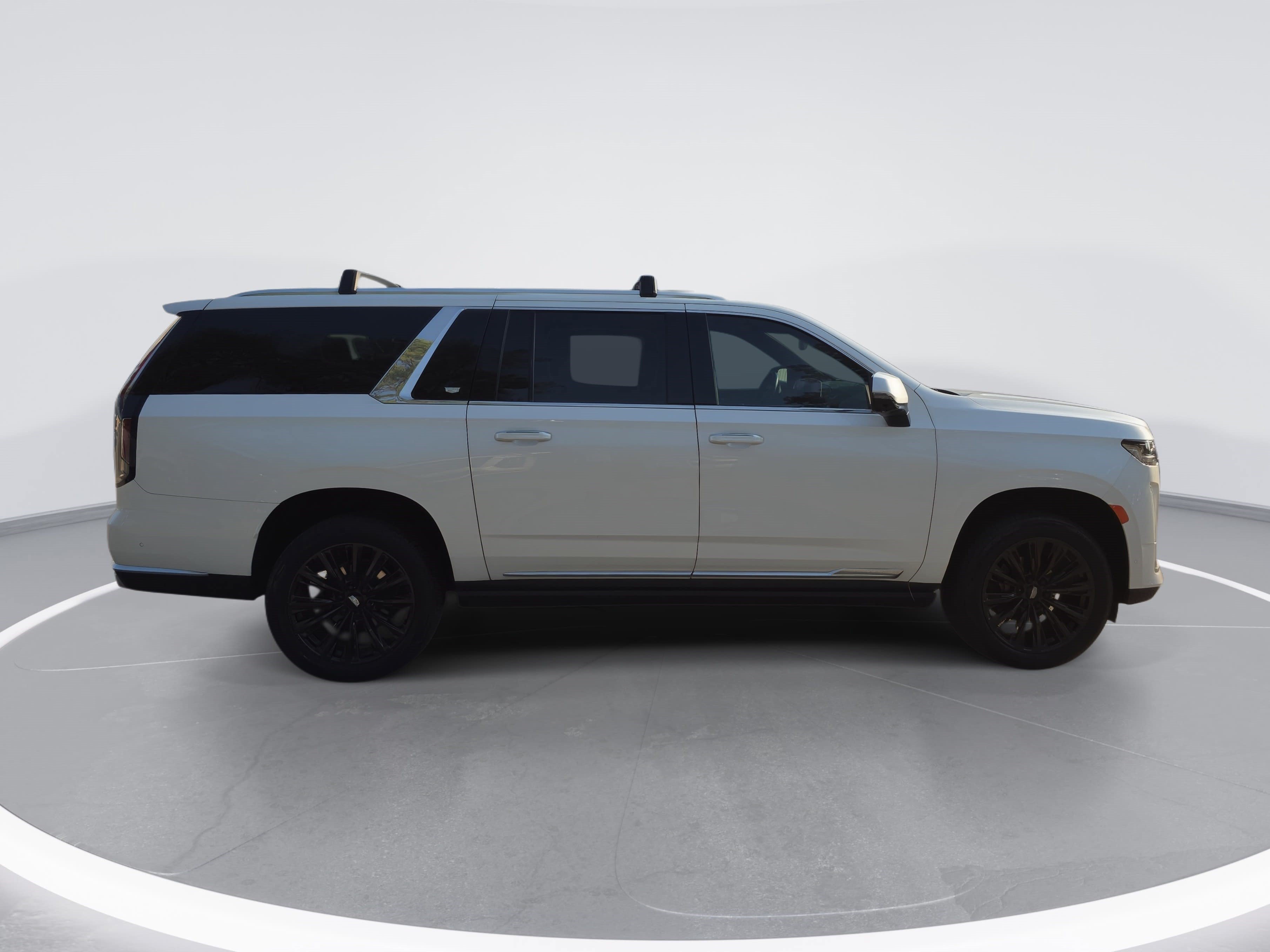 Certified 2024 Cadillac Escalade ESV Premium Luxury w/ Performance Package AWD/4WD image 2