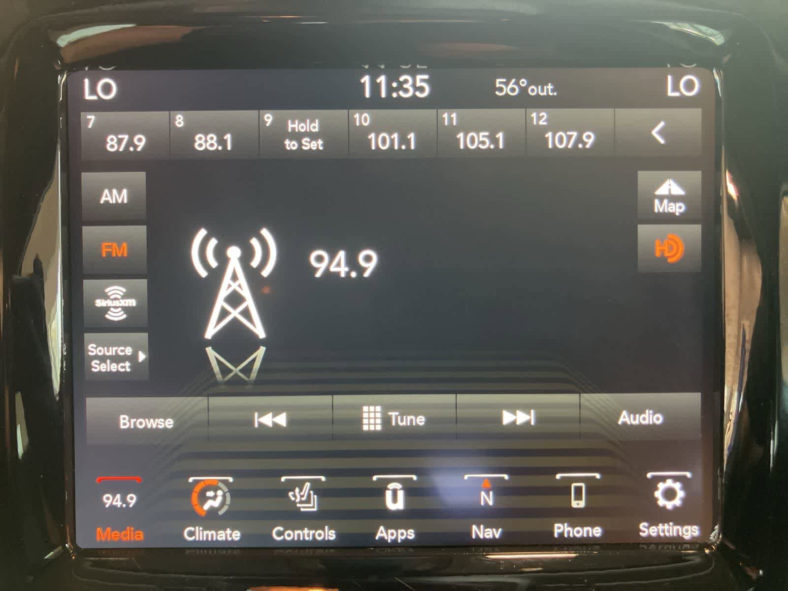 Used 2021 Jeep Cherokee Limited w/ Elite Package AWD/4WD image 19