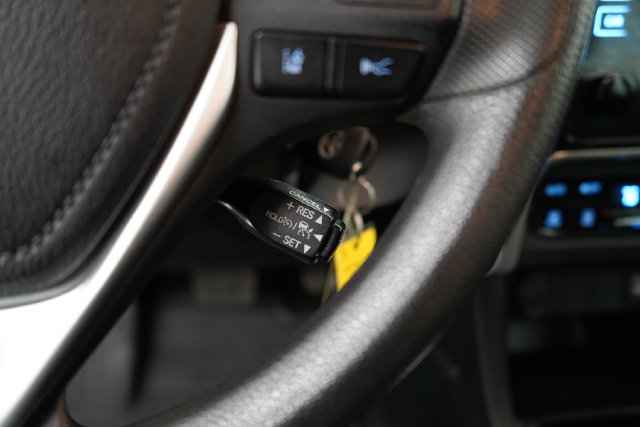 Used 2018 Toyota Corolla LE FWD image 19