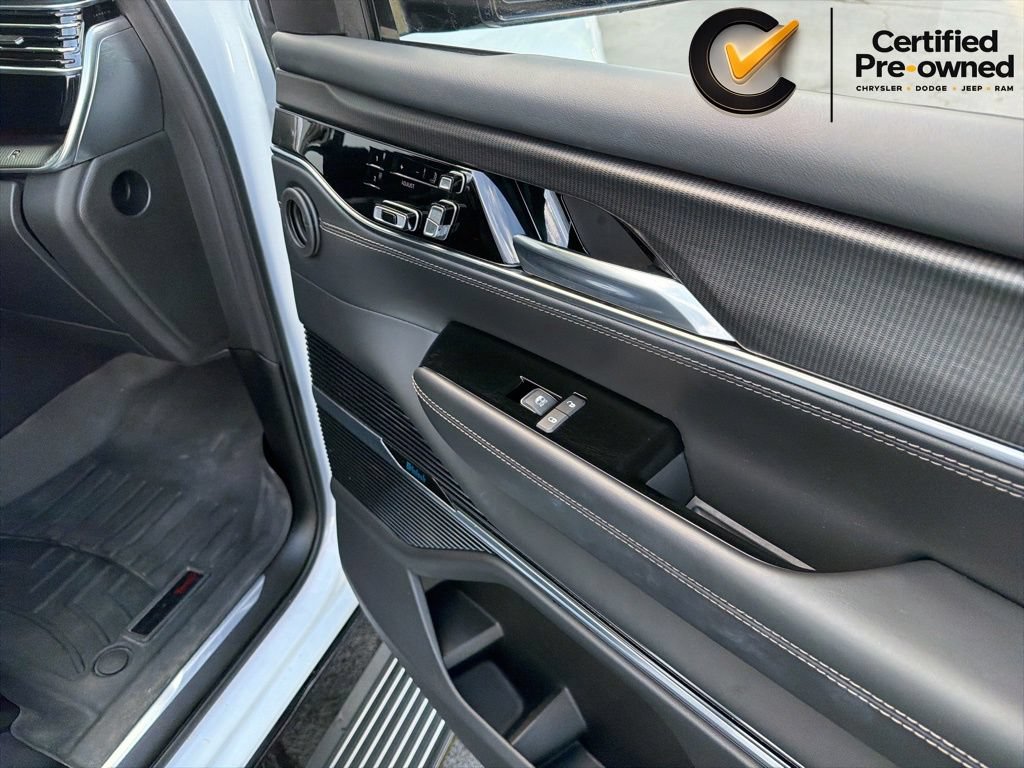 Certified 2023 Jeep Grand Wagoneer Series II AWD/4WD image 41