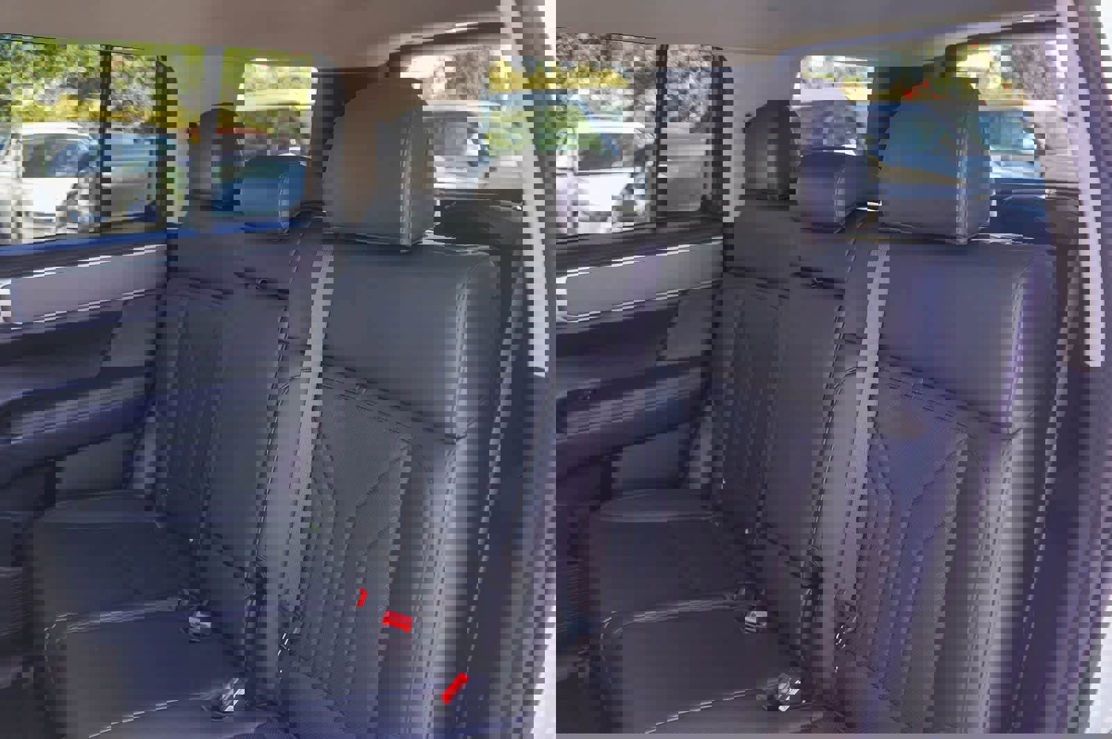 Used 2025 Hyundai Santa Fe SEL image 17