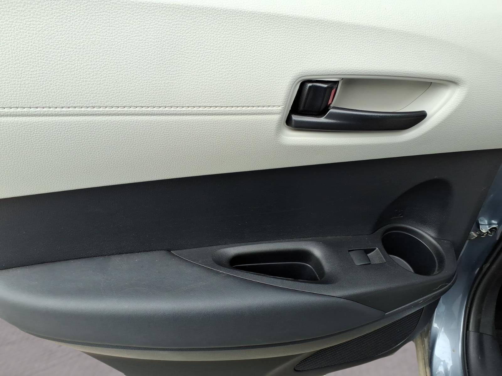 Used 2022 Toyota Corolla Cross LE image 29