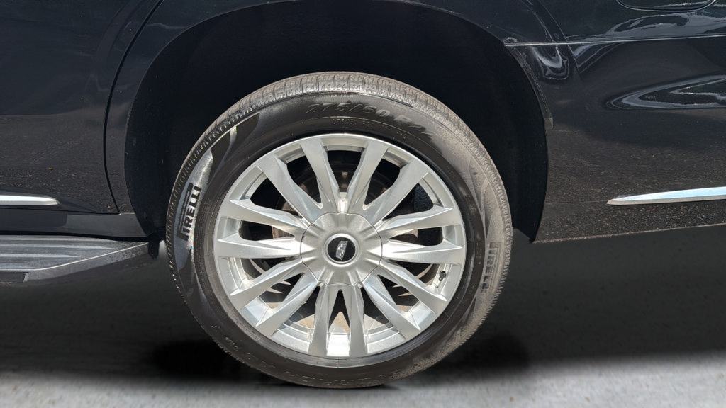 Used 2021 Cadillac Escalade Luxury AWD/4WD image 15